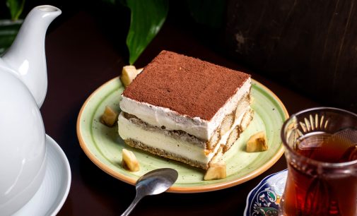No Bake Tiramisu Cheesecake — Creamy, Cool, and Just a Little Bit Fancy