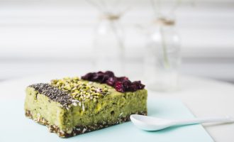 Pistachio Cake That Actually Tastes Like Pistachio