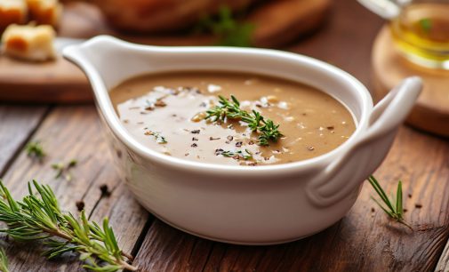Gluten‑Free Gravy That Feels Like a Soft Hug